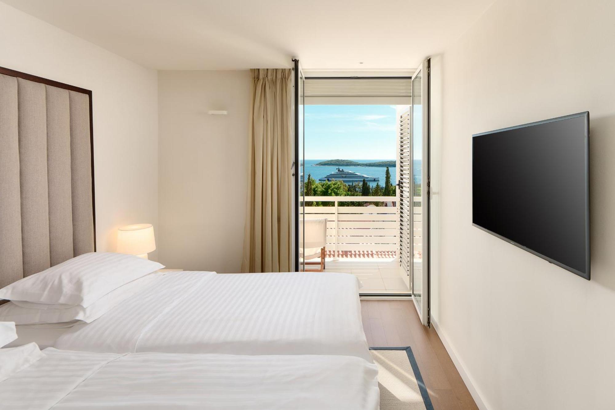 Amfora Hvar Grand Beach Resort Hvar Town Exterior foto